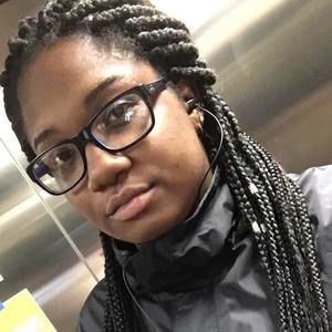 Meet your Posher, Alexis