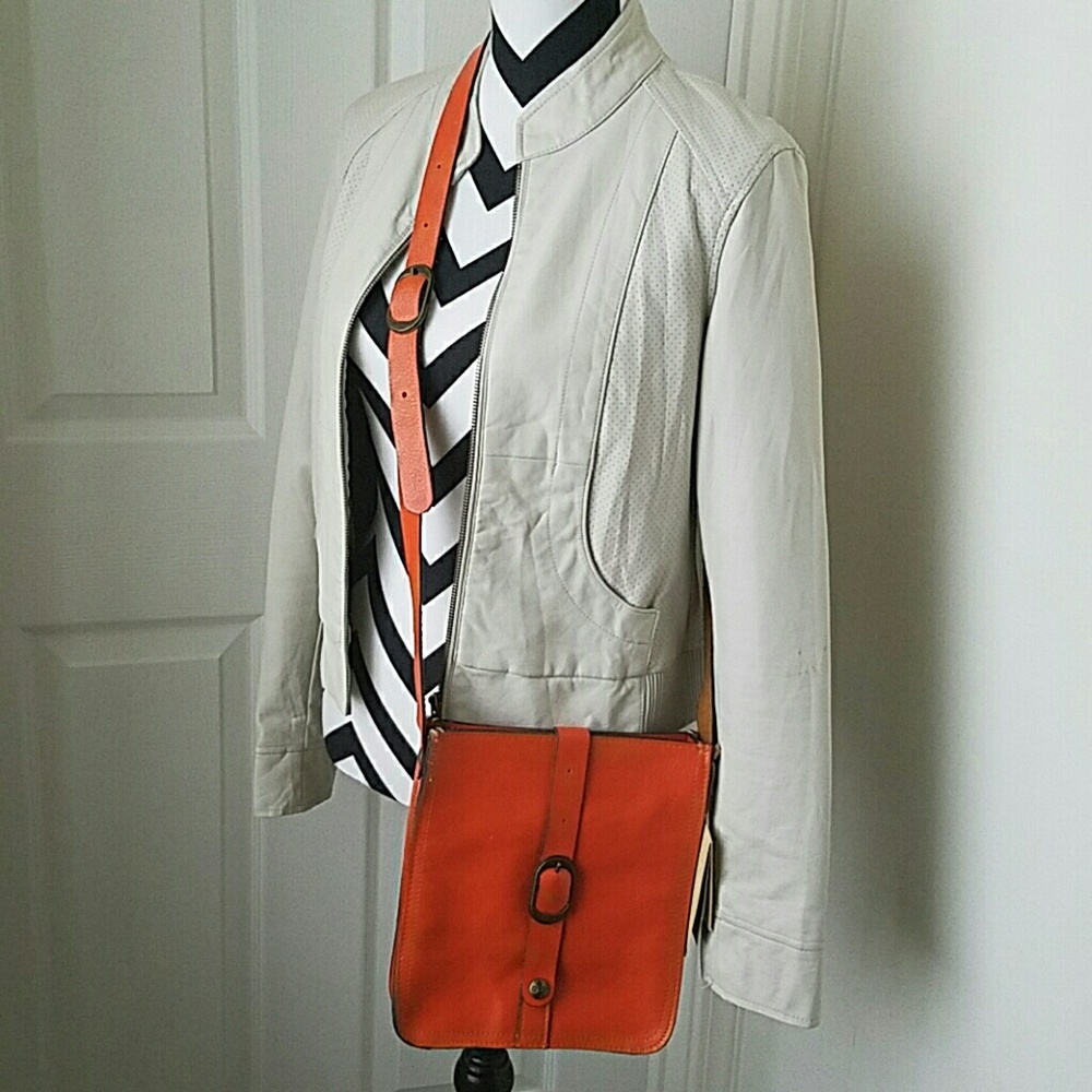 🚫SOLD LOCALLY🛇 Patricia Nash Saddle Bag