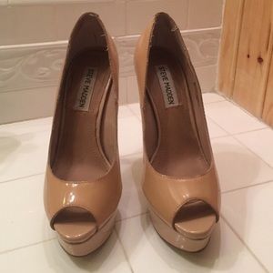 Steve Madden nude pumps