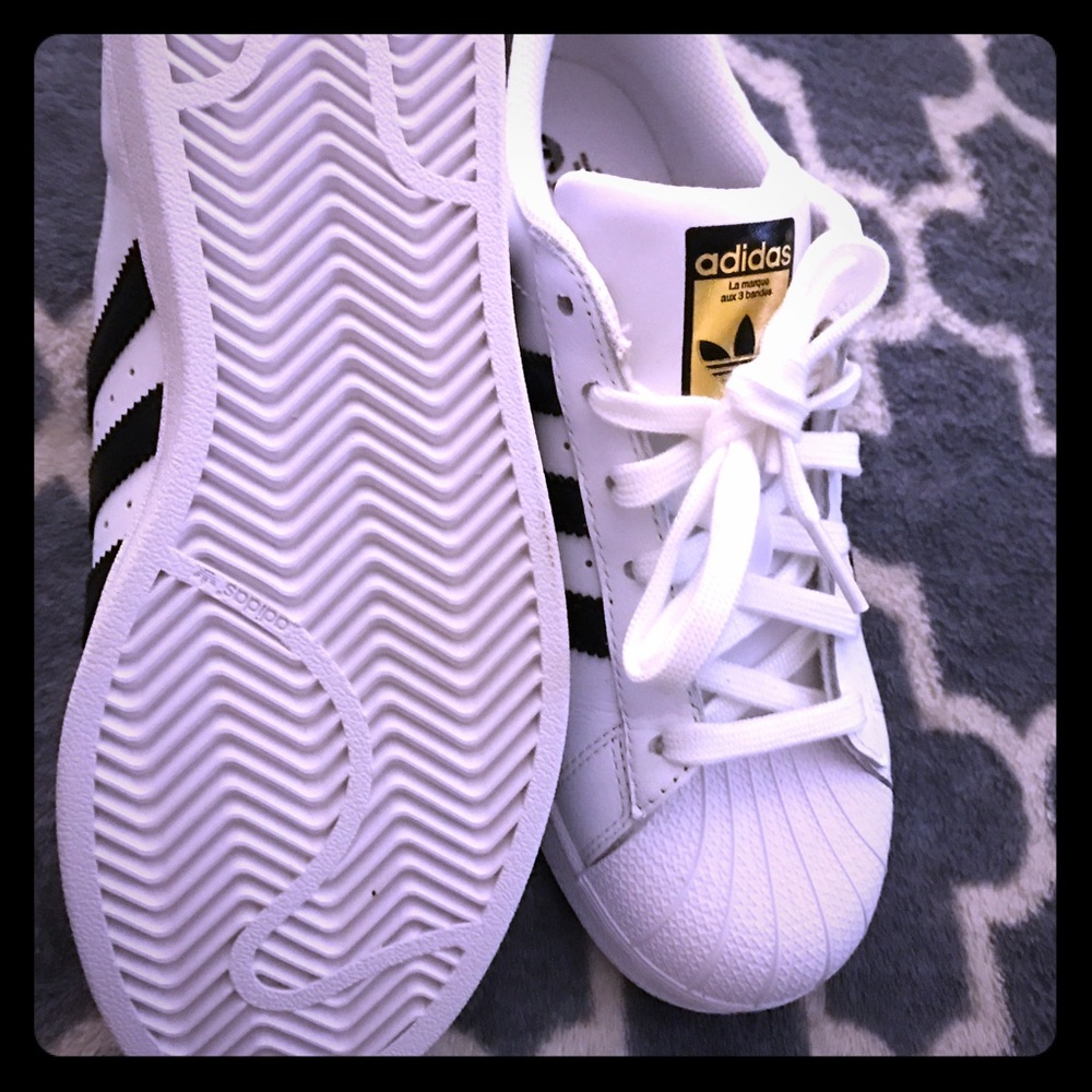 Adidas superstar brand new 100% authentic