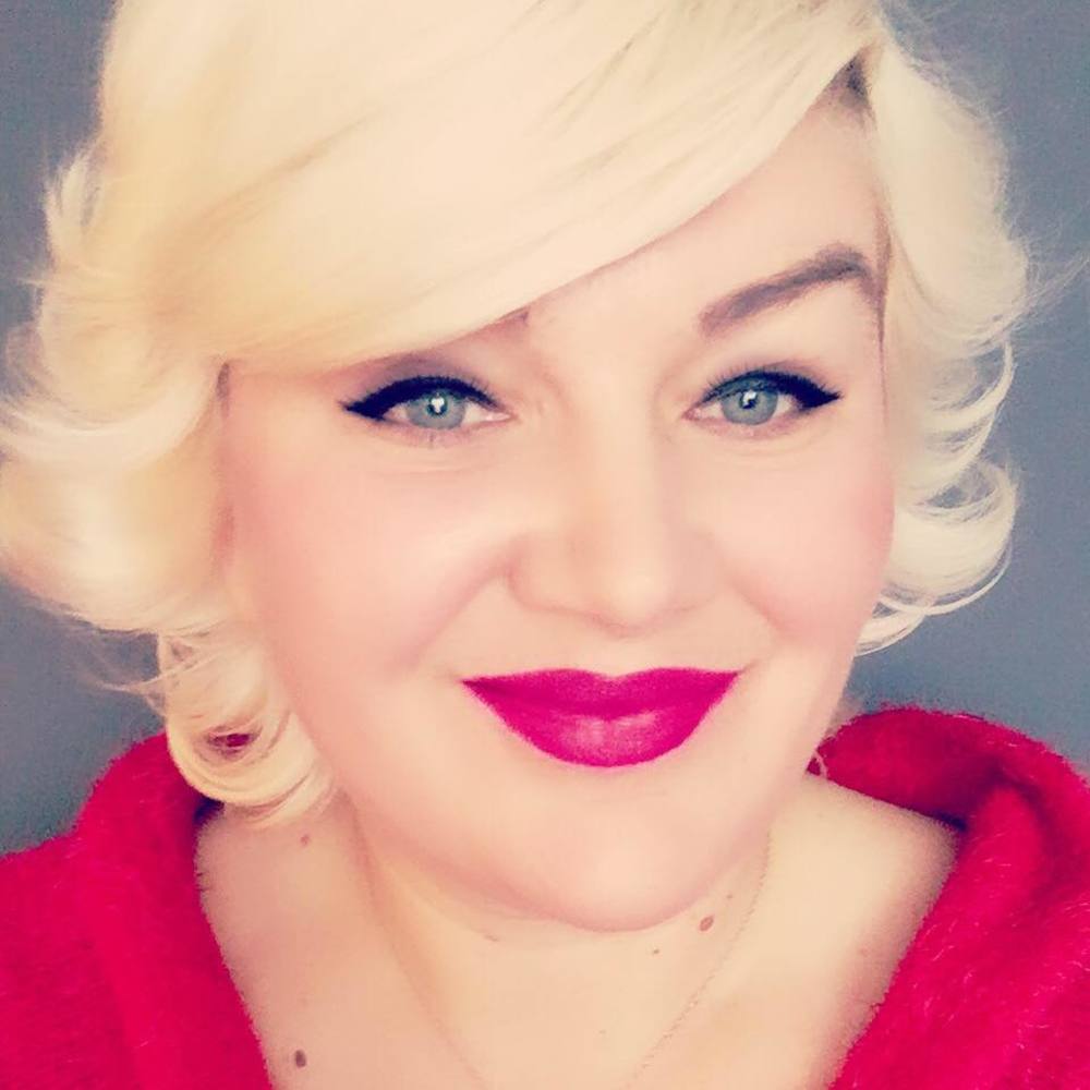 Meet your Posher, Elmedina