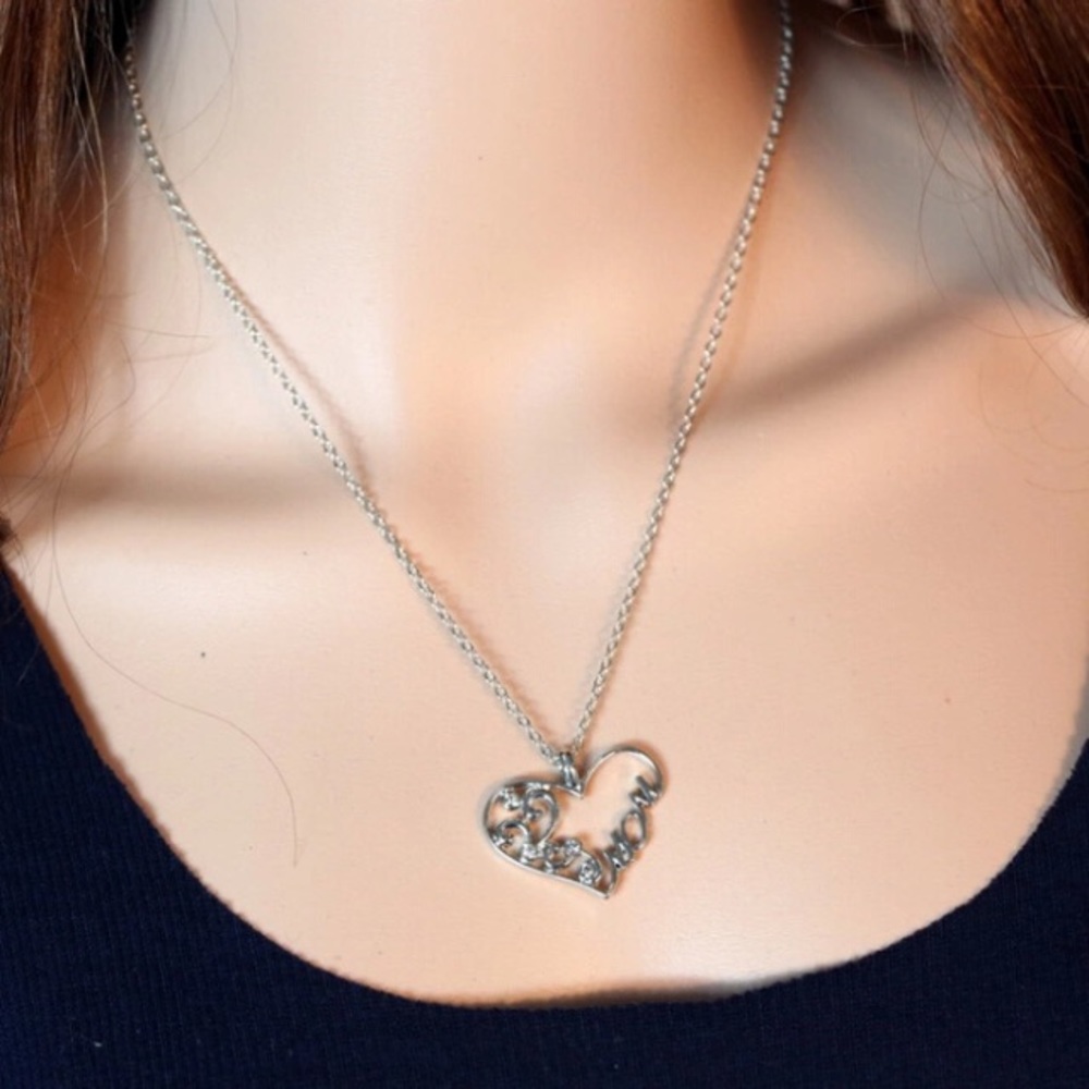 🆕Trendy Mother's Day Crystal Pendant Necklace!🎁