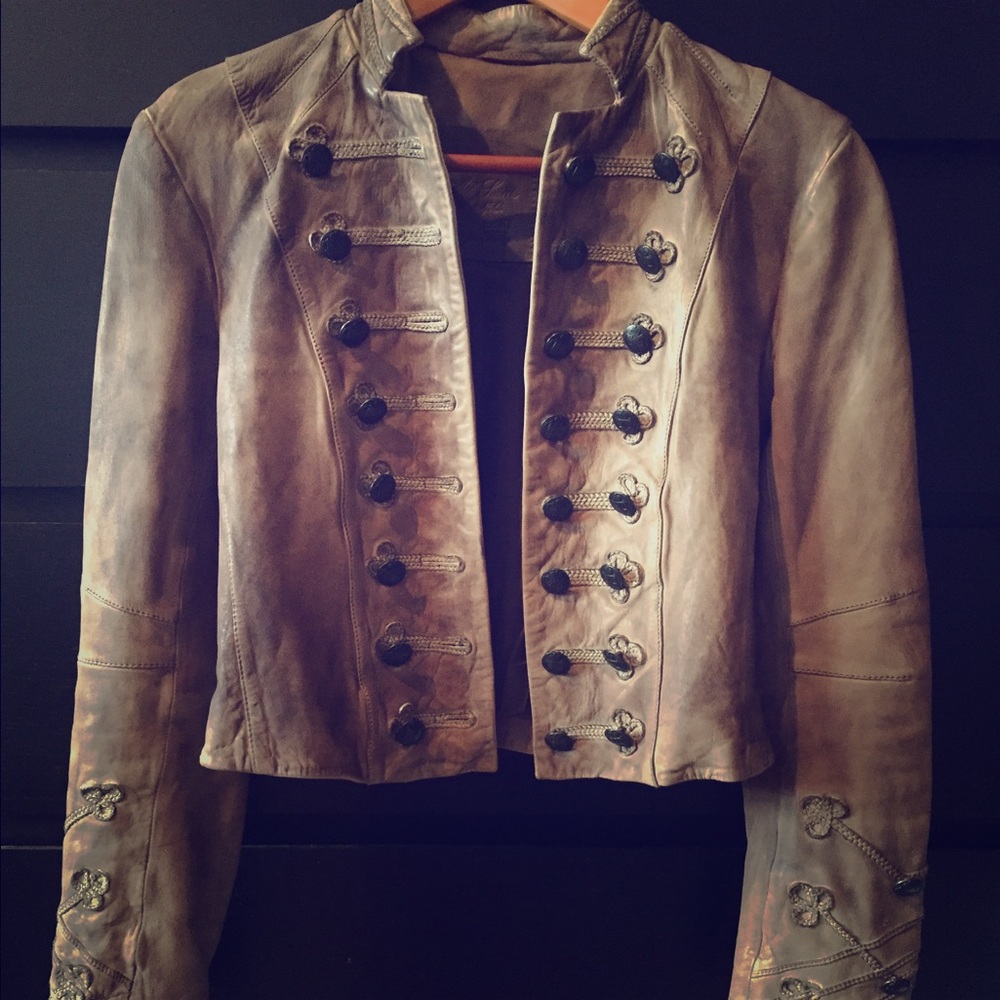 Stunning leather jacket military style