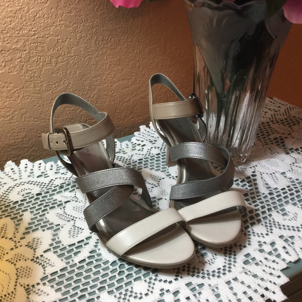 Tahari SZ 8.5 M