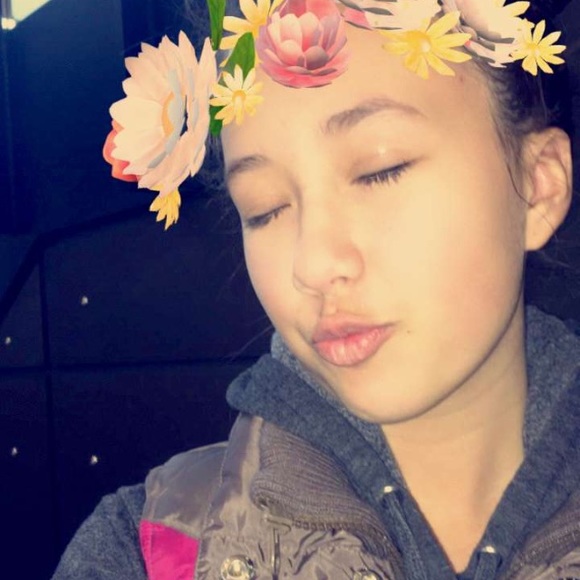 Meet your Posher, Jordyn - Picture 1 of 1