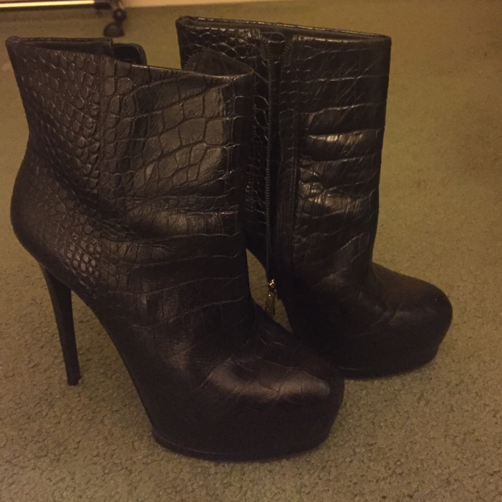 Pour La Victoire Booties
