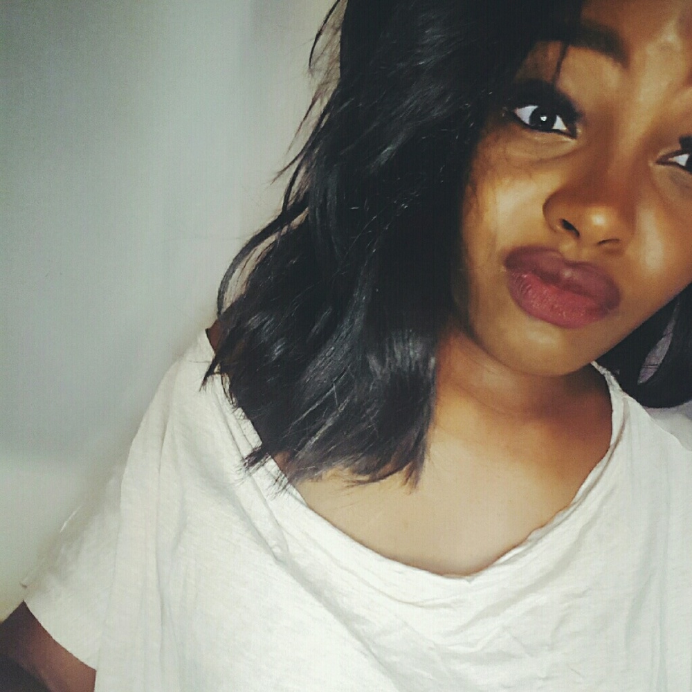 Meet your Posher, Kayla