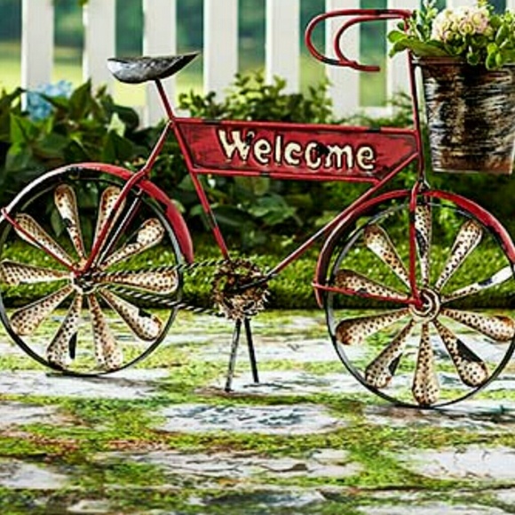 Meet your Posher, Nicole - Picture 2 of 2