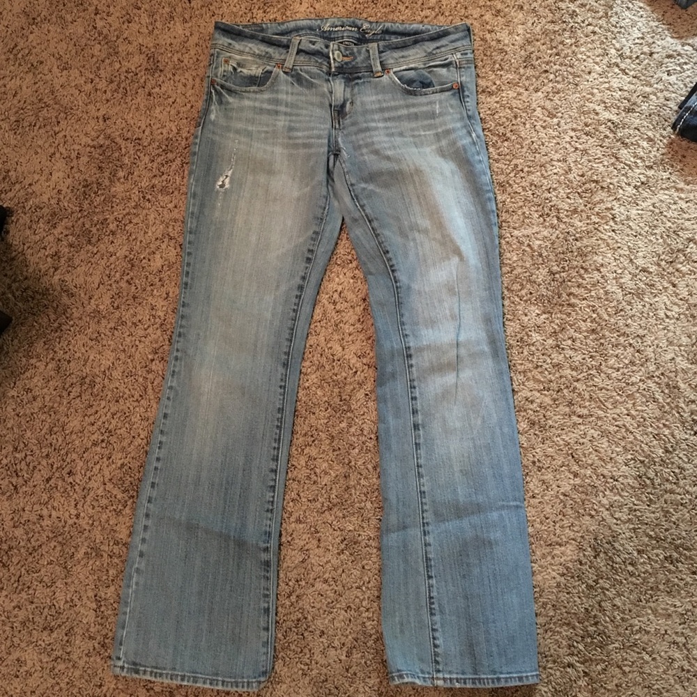 American Eagle light wash jeans