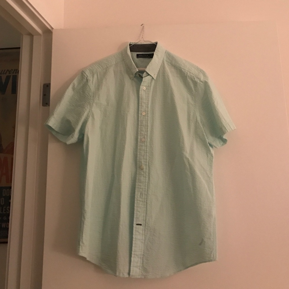 Short sleeve button down