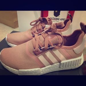💯 Authentic Adidas NMD R1 Raw Pink Sz 7.5