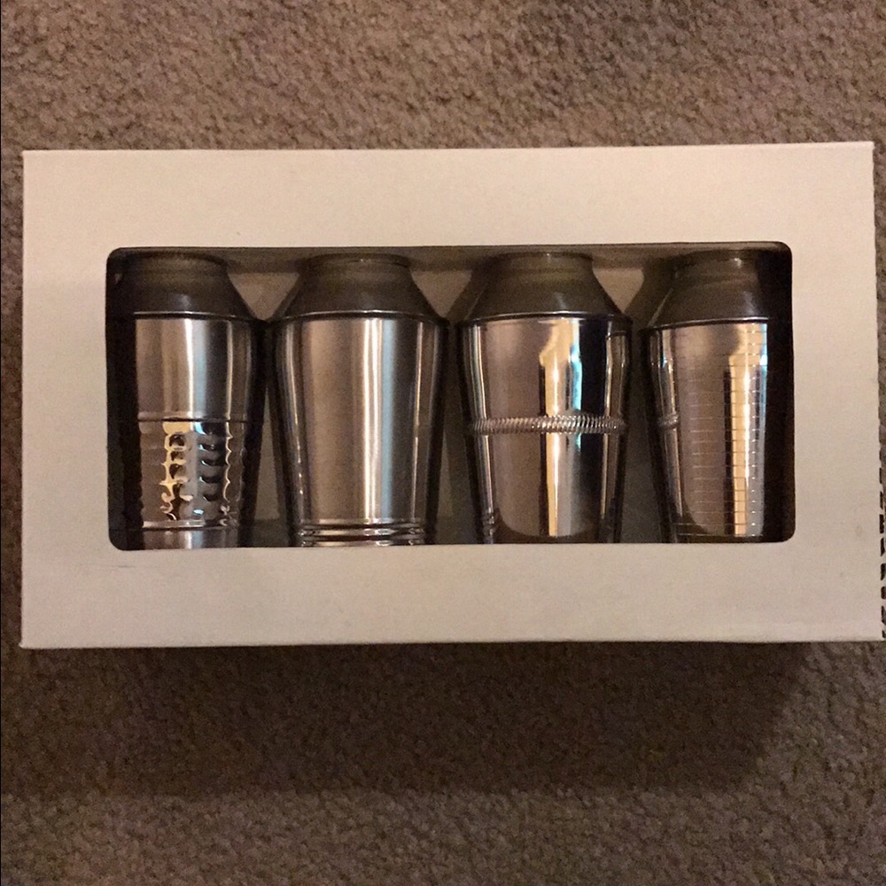 Mini cocktail shakers