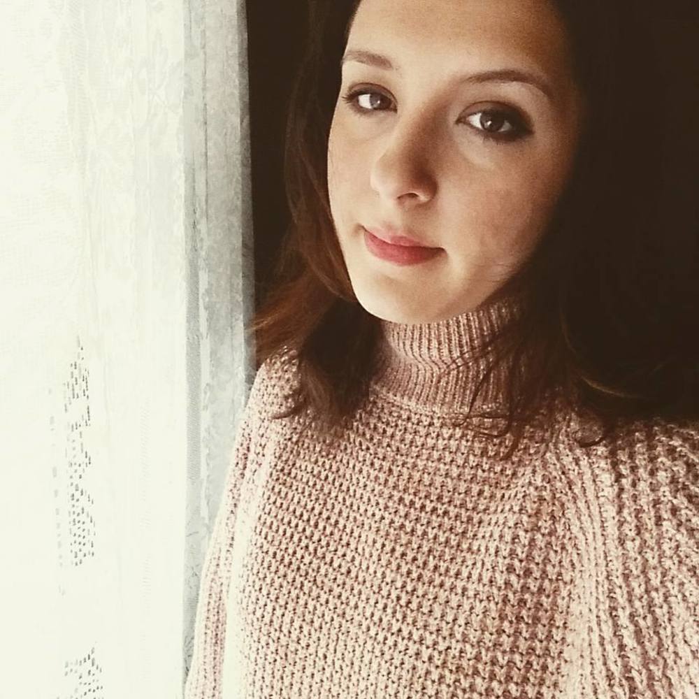 Meet your Posher, Lydia