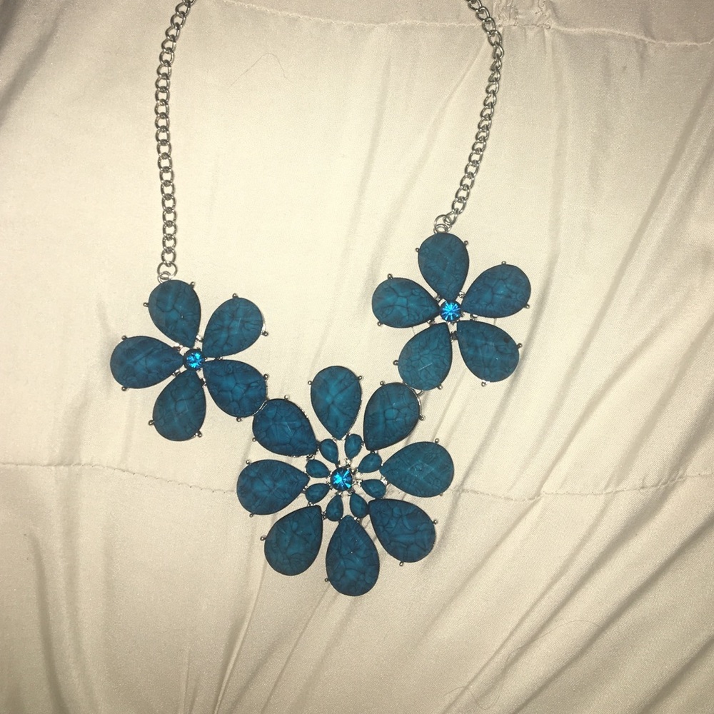 Blue flower necklace