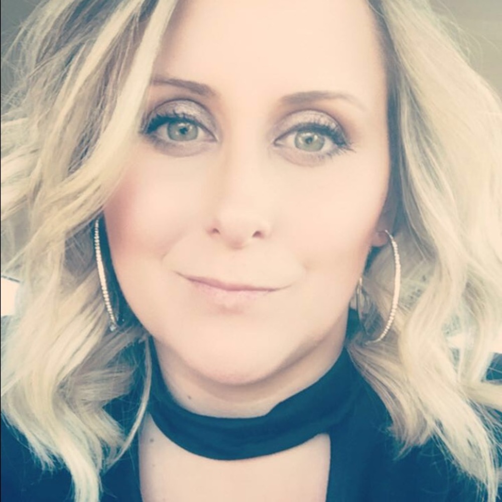 Meet your Posher, Macy