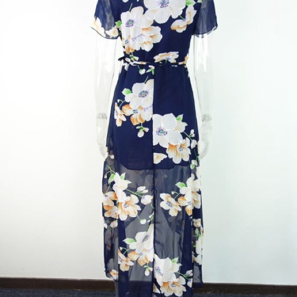 🎉Host Pick🎉 Floral Print Wrap Dress - Picture 4 of 5