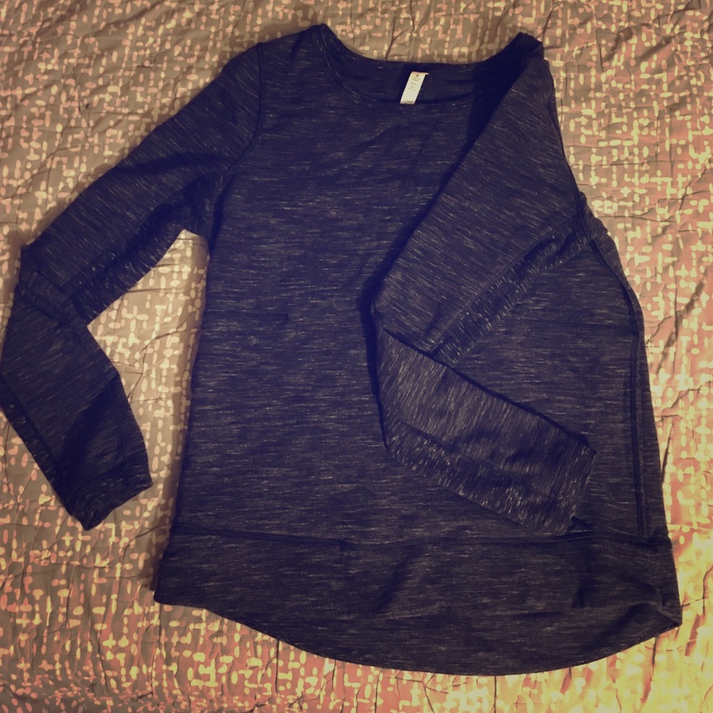 Lululemon Sweater! Like new, Wore it out 3-4 times