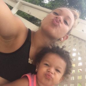 Meet your Posher, Desiree