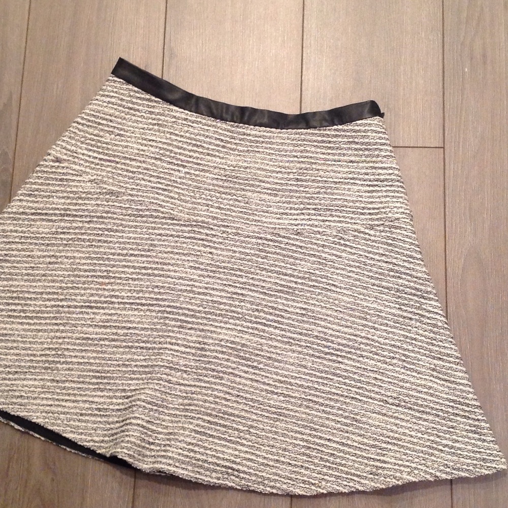 NWOT RUE 58 CREAM/BLACK/SILVER THREAD A-LINE SKIRT