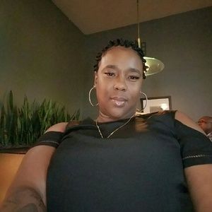 Meet your Posher, Desiree