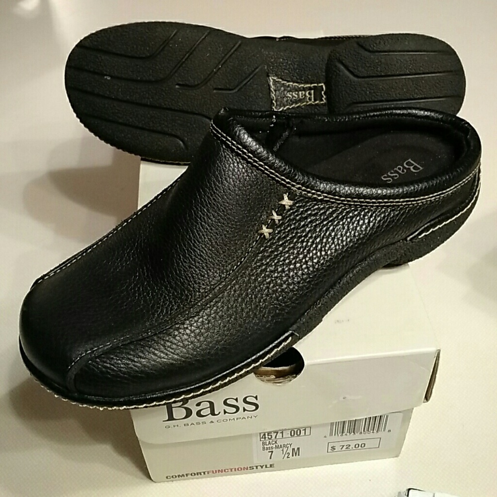 Marcy's leather sandals clog