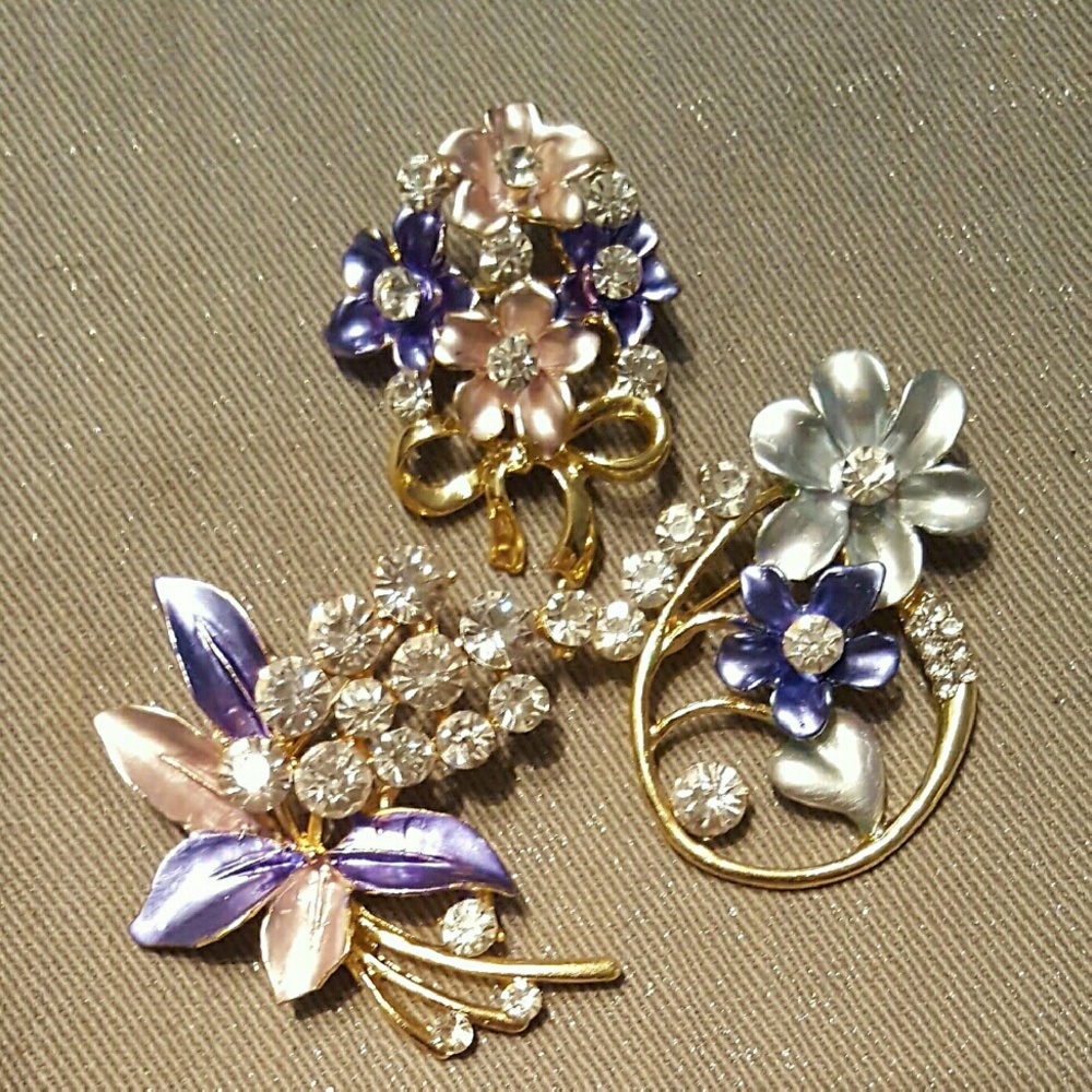 3pc gold tone lilac/purple Brooches