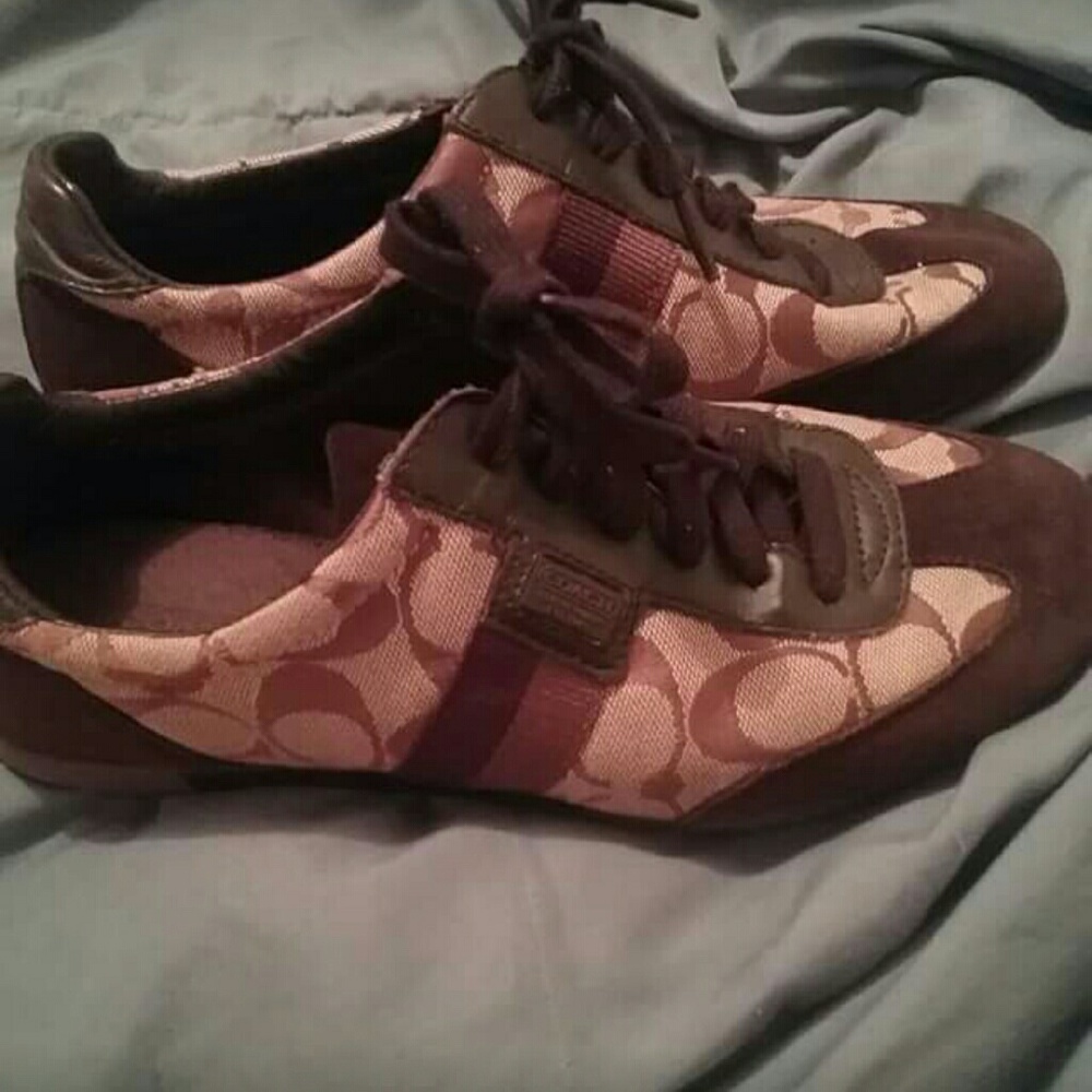 Coach tennis shoes 7.5