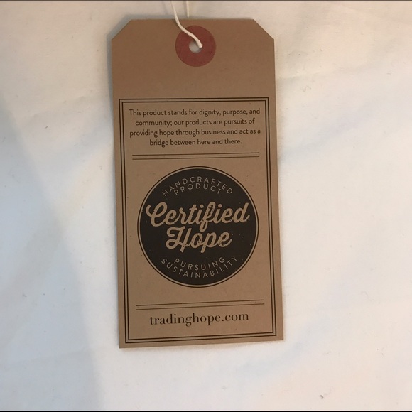 TRADING HOPE Beaded Floral Silk Sia Clutch NEW - Picture 4 of 4