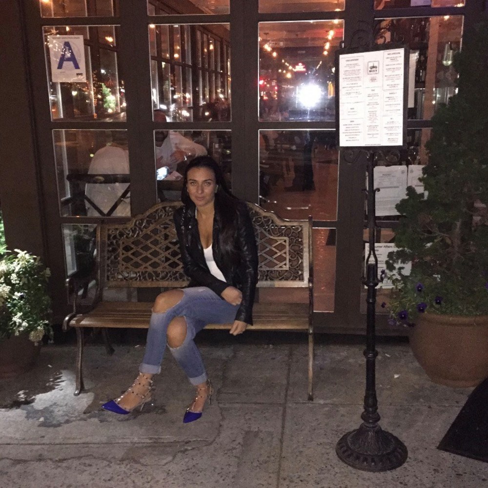 Meet your Posher, Stella