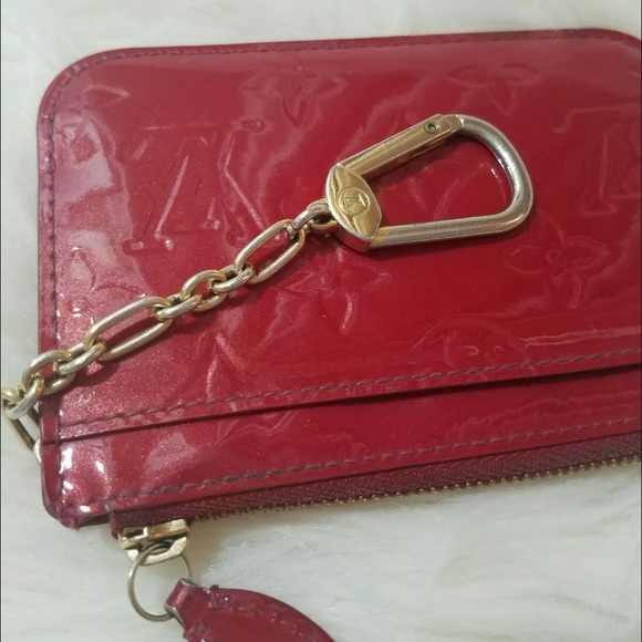 Authentic Louis Vuitton Vernis leather keychain - Picture 2 of 4