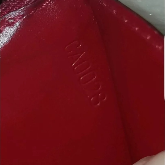 Authentic Louis Vuitton Vernis leather keychain - Picture 3 of 4