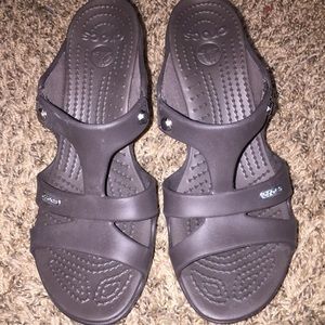 Croc sandal heel