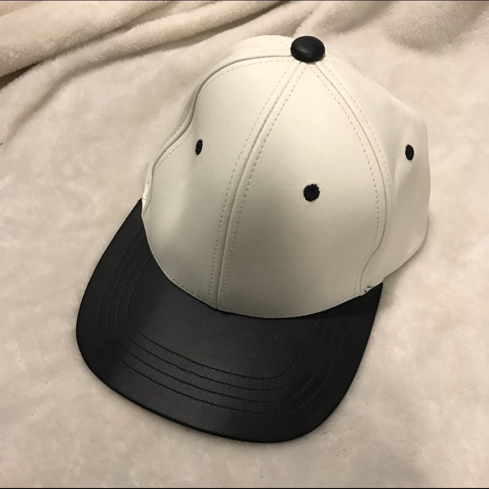 Colorblock Black/White Snapback