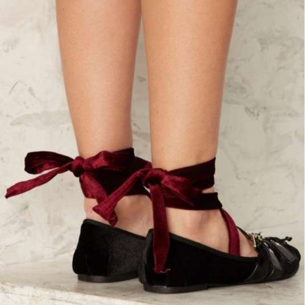 🆕Juliet Black Velvet Gingham Lace Up Ballet Flats - Picture 3 of 4