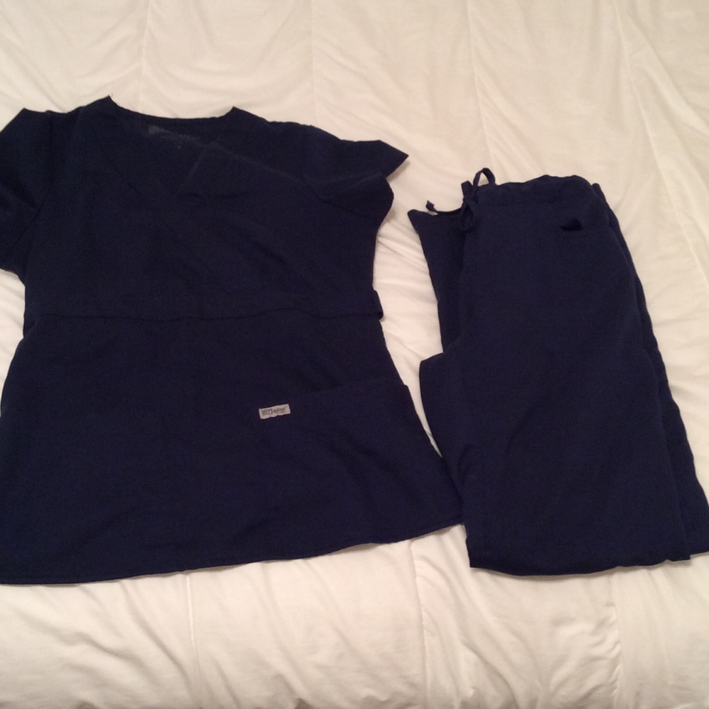 Greys anatomy scrub set, women's S top & bottom