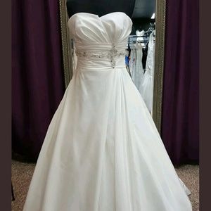 Wedding dress