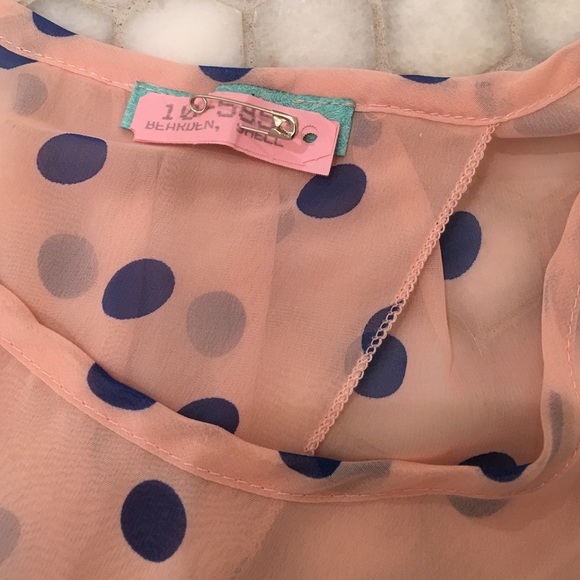 Fun polka dot blouse - Picture 3 of 3