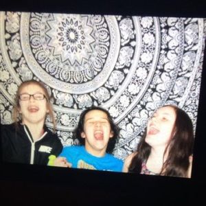 Meet your Posher, Addison