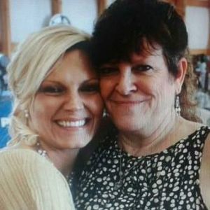 Meet your Posher, Elise