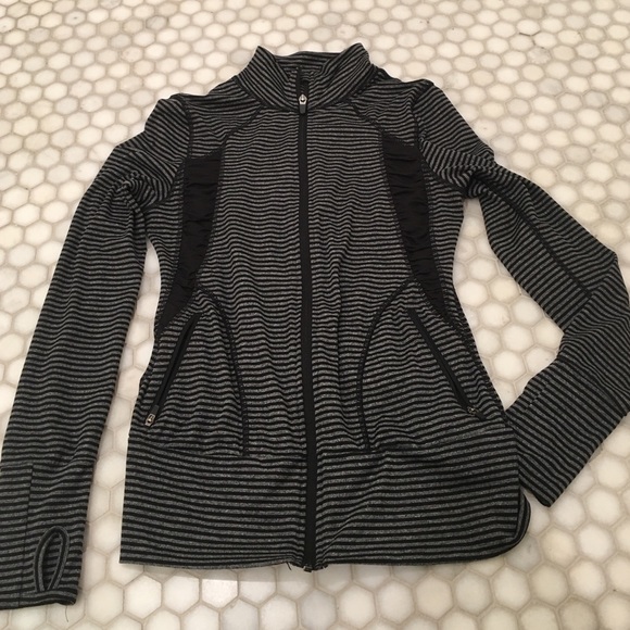 Workout jacket - Picture 1 of 3