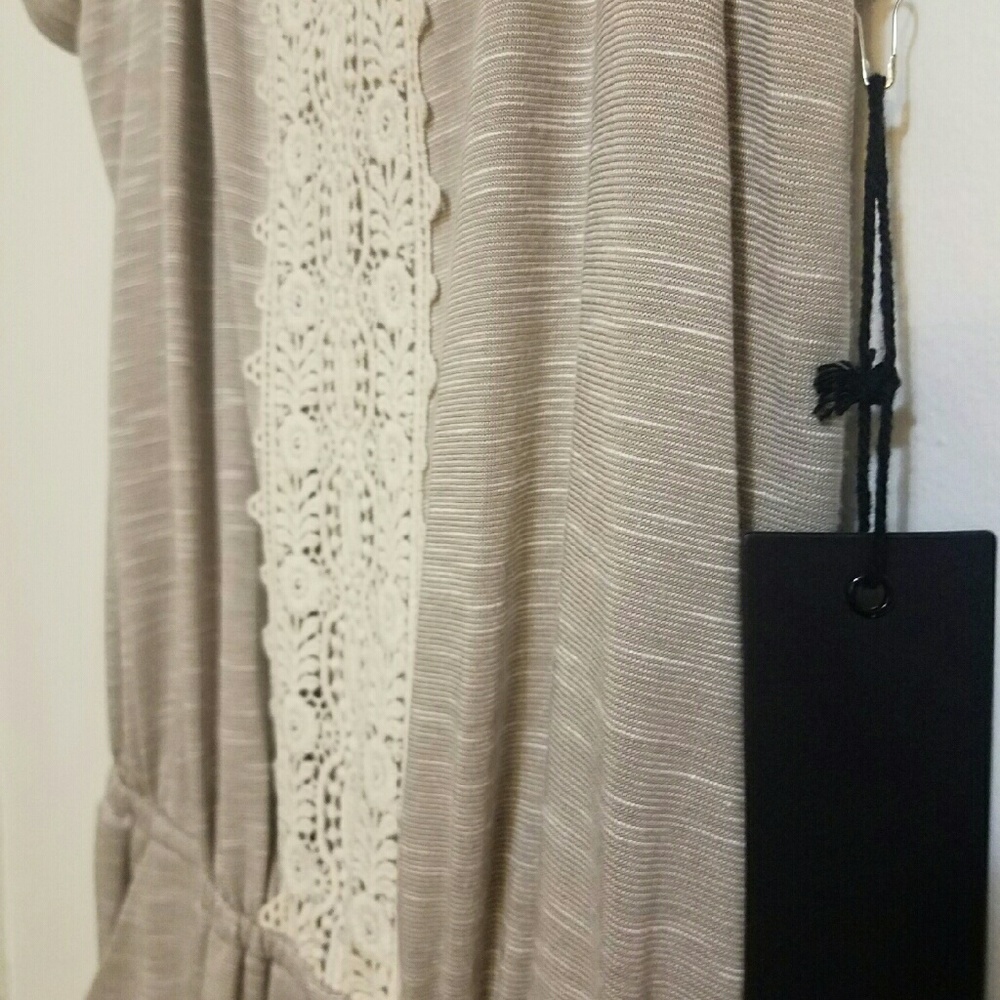 Romper - Picture 2 of 3