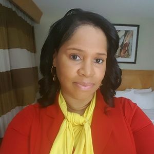 Meet your Posher, Loretta