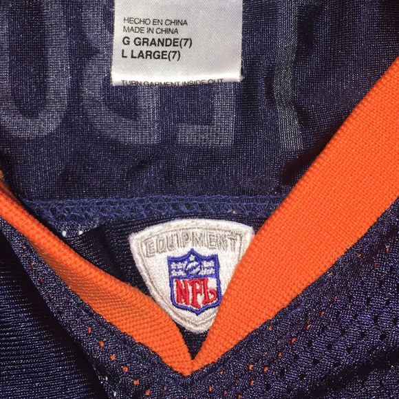 Worn 1x. Literally rips the tags off for no reason - Picture 3 of 3