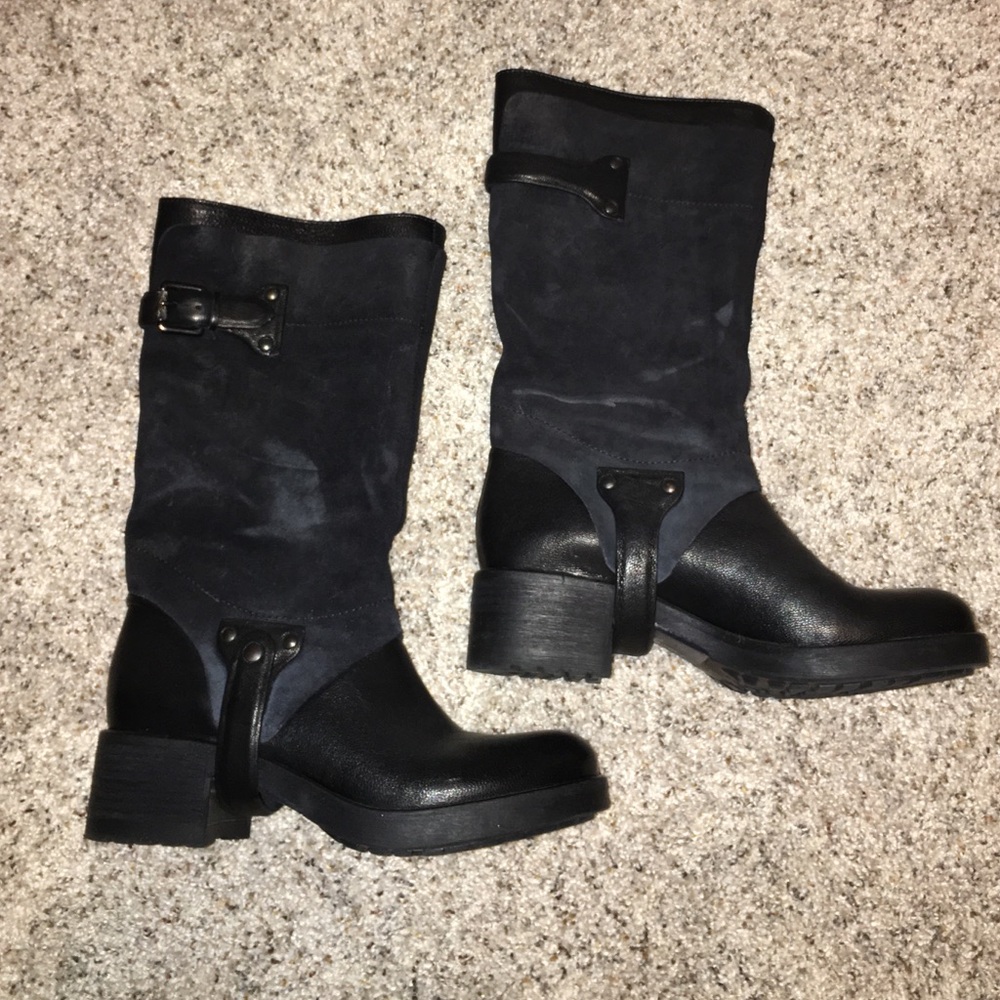 Vera Wang black leather riding boots