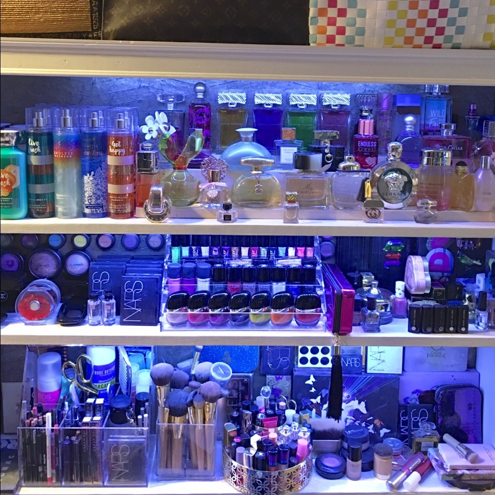 Just sharing. Hubby built me a new rack
