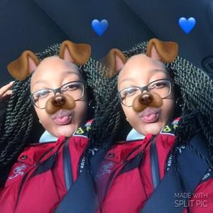 Meet your Posher, Kayla