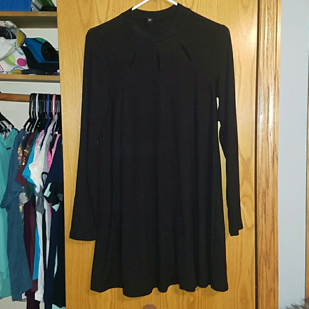 Long sleeve black dress