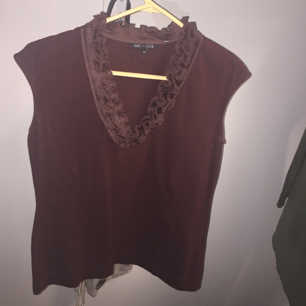 Nic+Zoe brown ruffle sleeveless top blouse medium