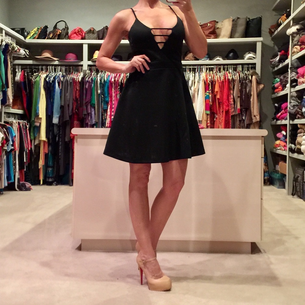 Black Cut Out Caged Scuba Dress - Picture 3 of 4