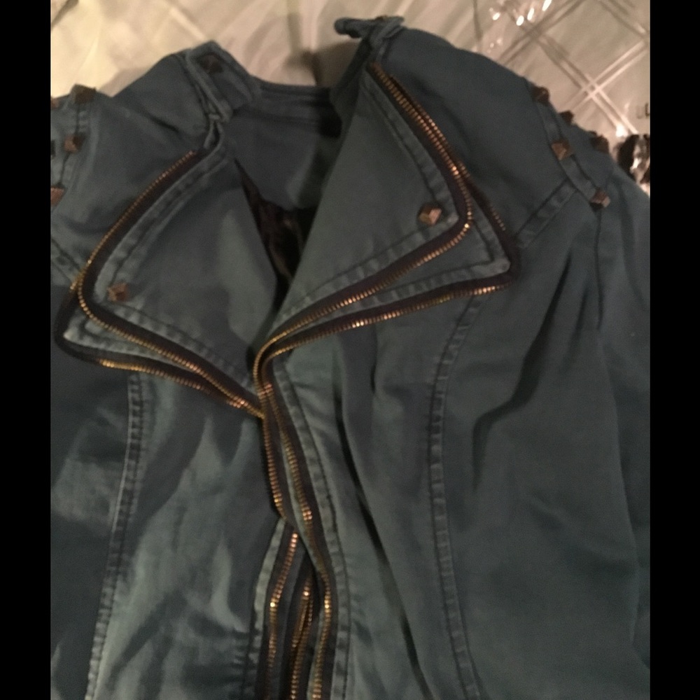 ❤️LOWERED PRICE-Thick green denim jacket NEW